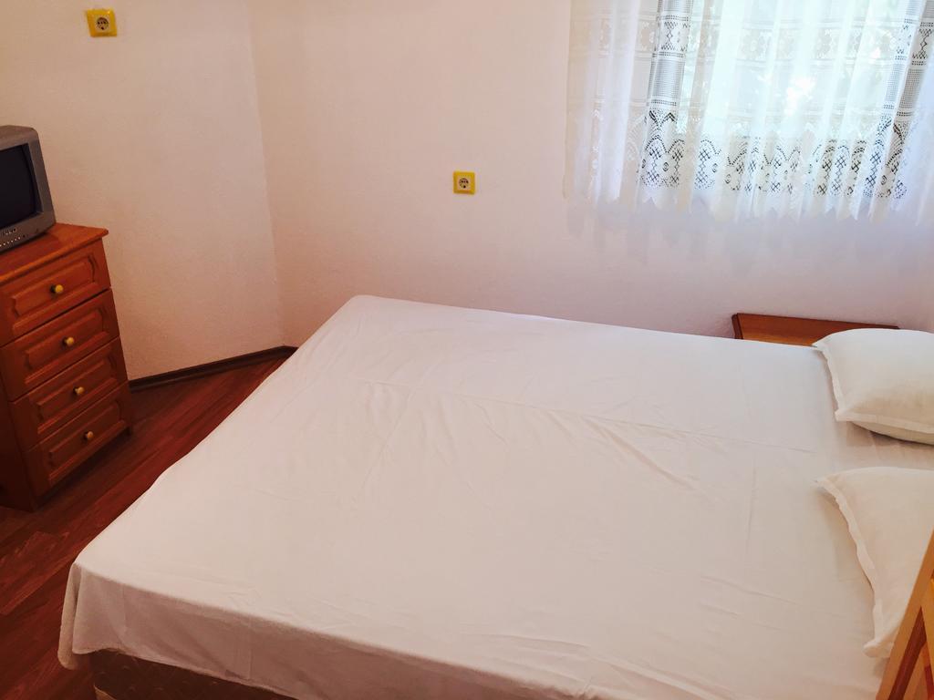 Petrovi Guest House Obzor Room photo