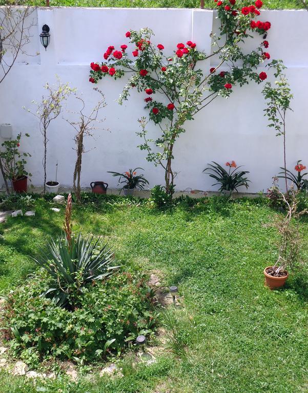 Petrovi Guest House Obzor Exterior photo